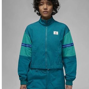 Jordan Women’s Flight Woven Jacket size large NWT